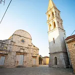 Ljubo Апартаменты *